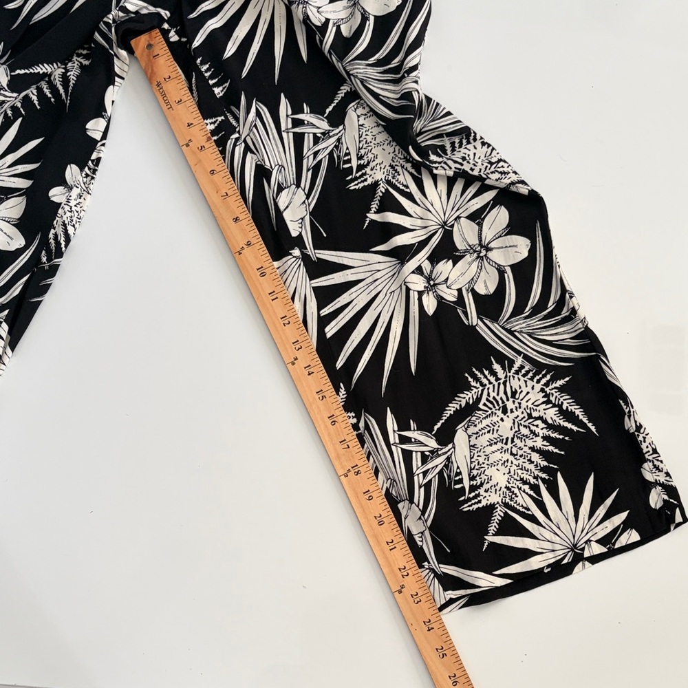 Talbots Tropical Leaf Patterned Flowy Cropped Pan… - image 5